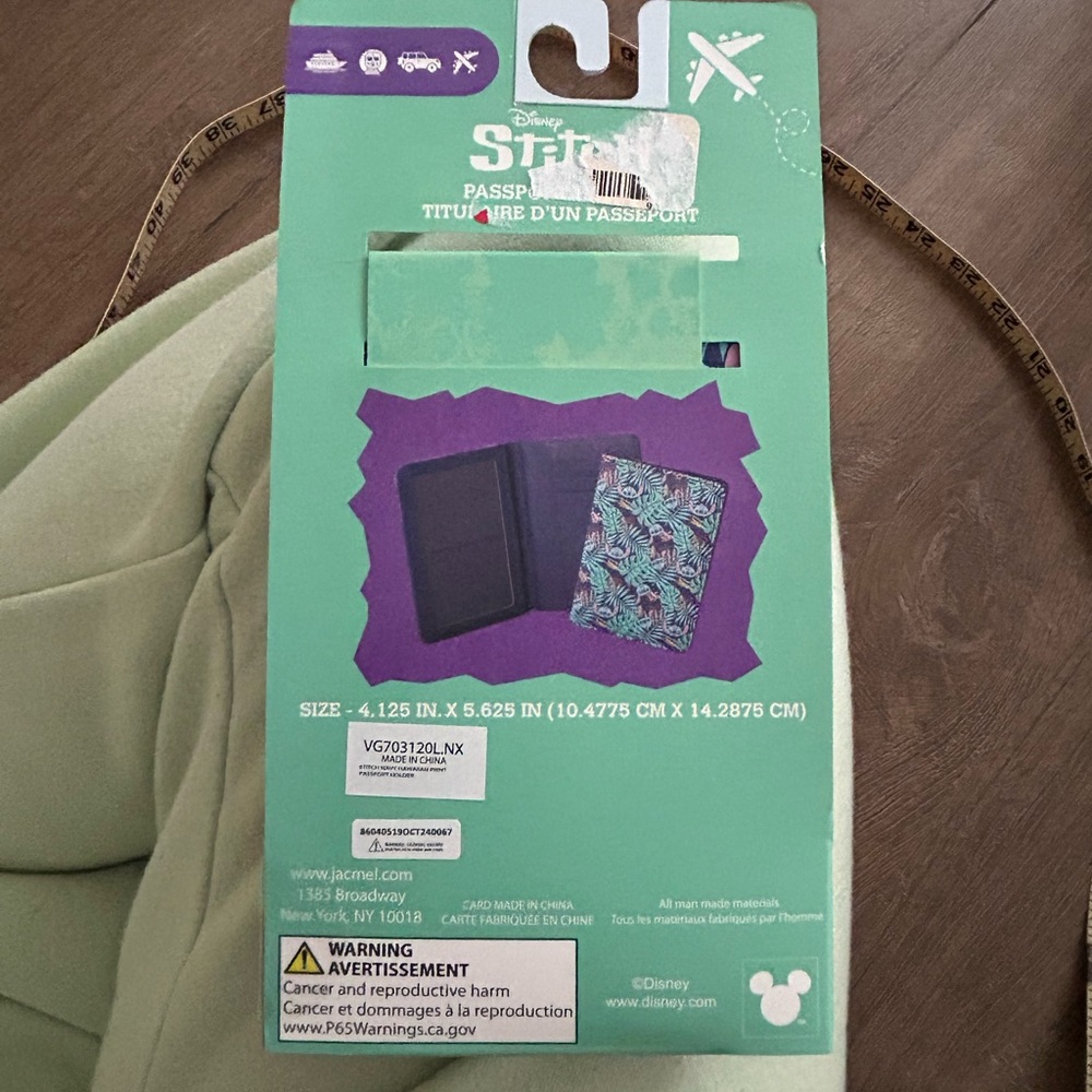 Disney Stitch Tropical Leaf Passport Cover - Picture 3 of 3